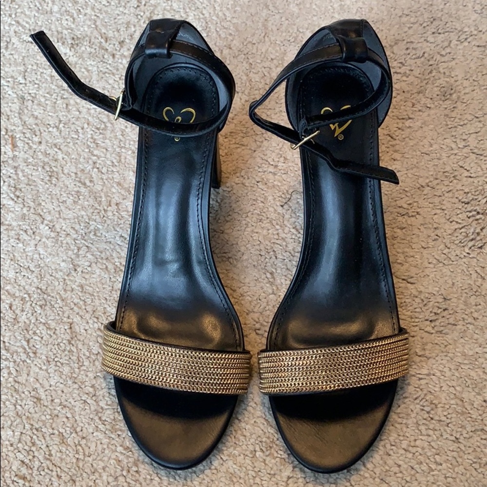 Black heel